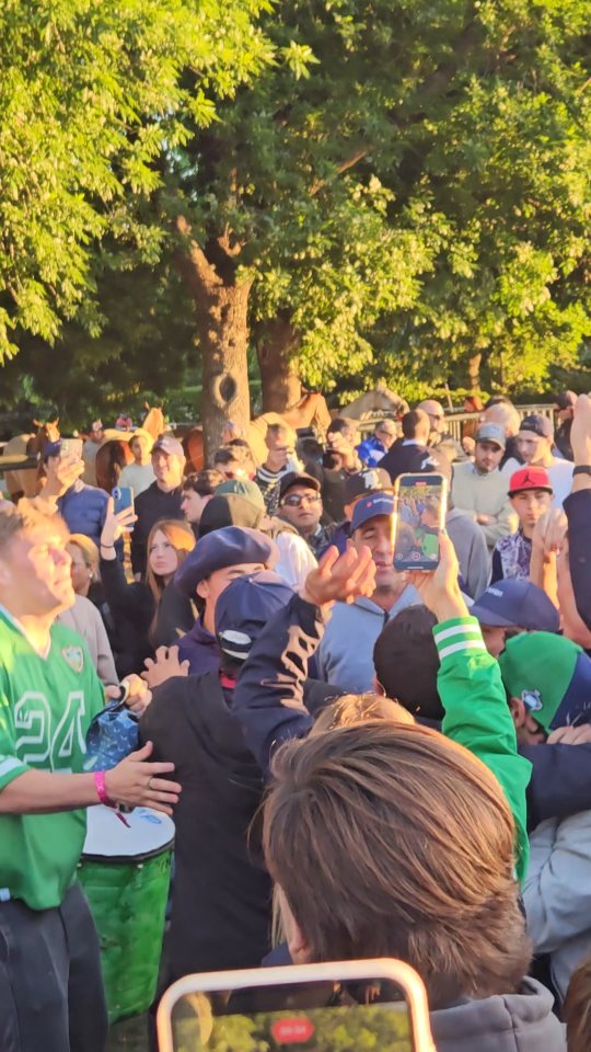 Ahhhhhhh siiiii !!!
Este sabado vuelven y ya estan ensayando para llegar a otra final.
@lanatividad.ladolfina
#siemprepolo
#somospolo
#veniaverpolo
#vivielpolo
#sentielpolo
#revistapololive
#triplecorona2025