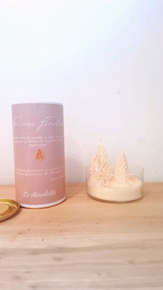 Faltan 55 dias para Navidad!!! Y con la llegada de la epoca mas linda del año armamos nuestra edición limitada de navidad que estaremos compartiendo con ustedes.
Ya pueden encontrarlas en nuestra tienda online! ✨️