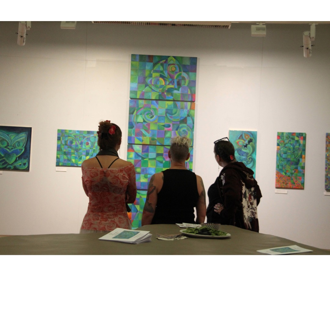 Opening of Tiki Taniwha Aroha by Mandy Joass
Exhibition runs until 11 Dec
@mandyjoass #artswaimakariri #tikitaniwhaarohamandyjoass
#toiotautahiwahine #mandyjoass #visitwaimakariri #waimakaririlibraries