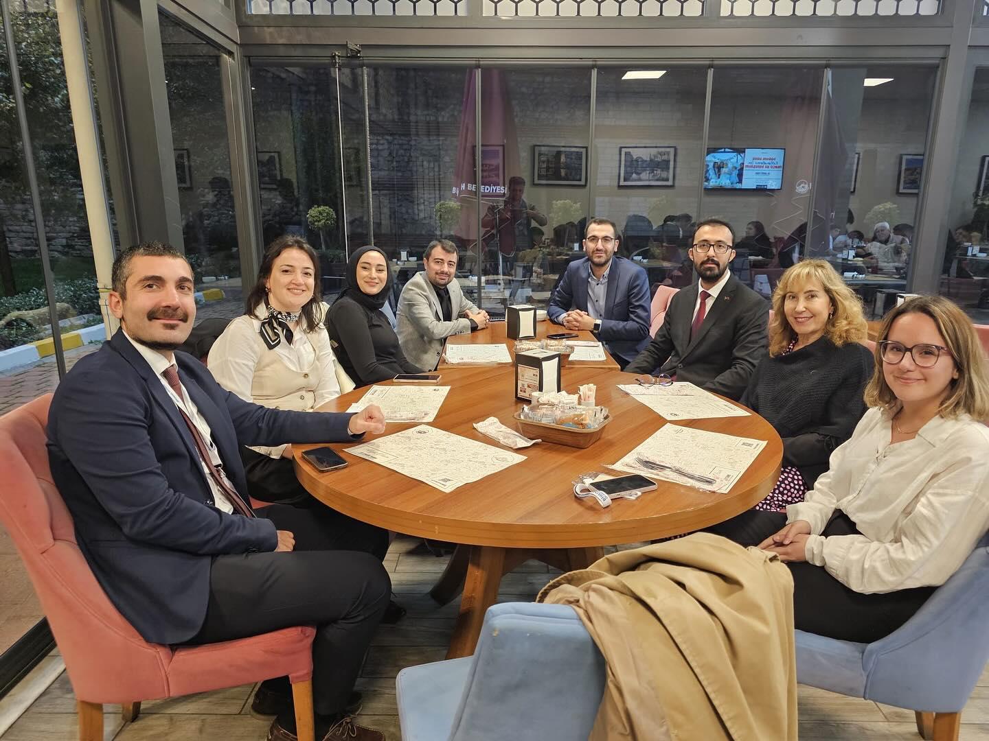 Kongrenin ikinci gününün ardından, Prof. Dr. Hülya Kayıhan ile akşam yemeğinde bir araya geldik.