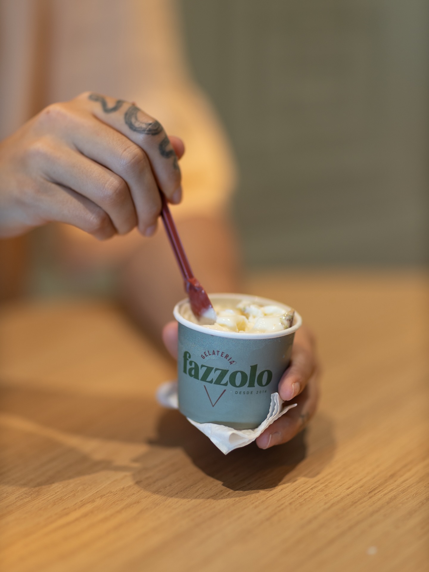 Celebrando a primeira semana da @gelateriafazzolo!
O estabelecimento conta com um espaço aconchegante e uma variados gelatos deliciosos. Inclusive, alguns sabores renomados já ganharam o Concurso Sabor de São Paulo;
Venha conhecer a Fazzolo: um pedacinho da Itália em Araçatuba!