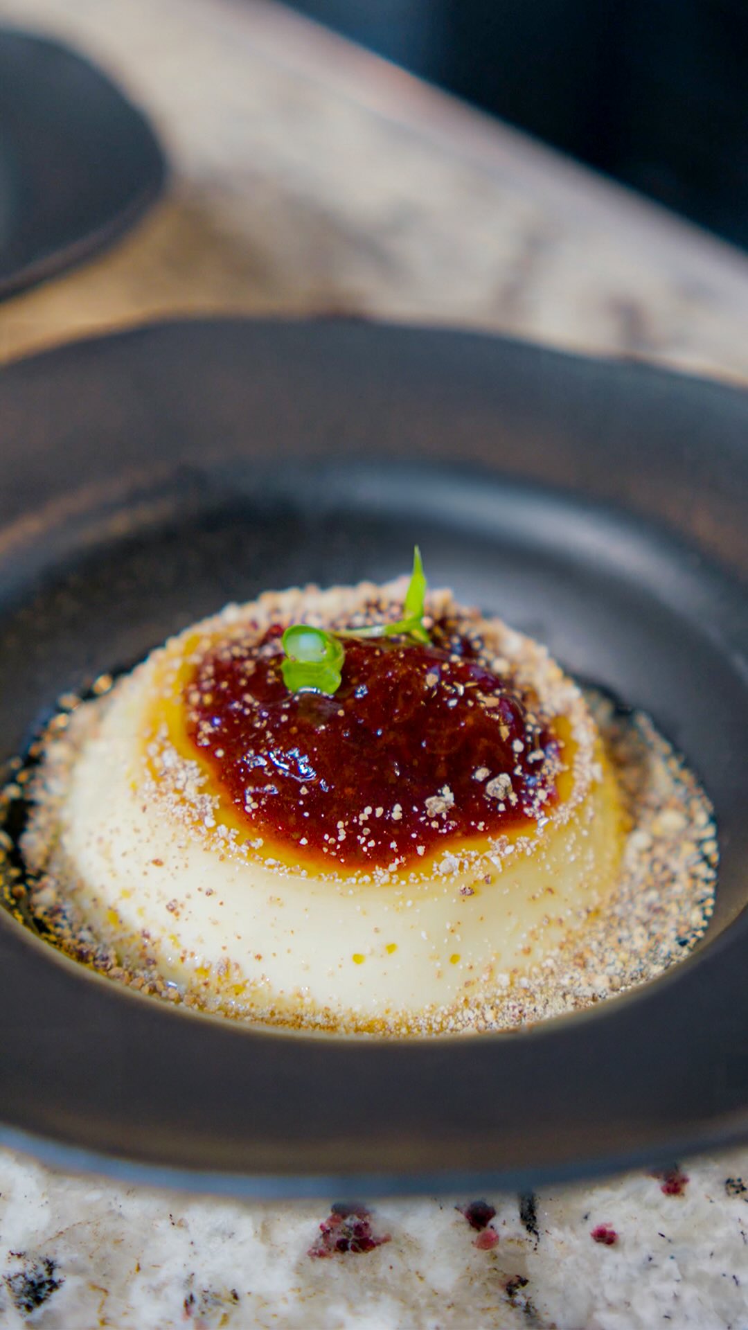 A doçura em sua forma mais elegante.
Cada detalhe, um convite à memória.