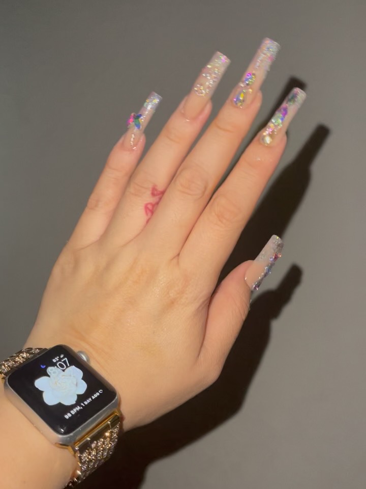 Diamonds.. help you get boyfrend 💎