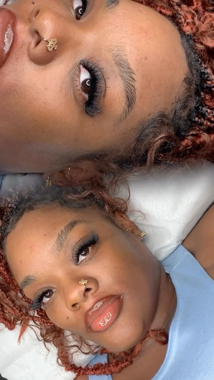 Serving wispy mega volume magic, because subtle just wasn’t on the menu 💅🏽
#ombrebrows #lashextensions #lashes #bristol #browtattoo #pmu #wispylashes #fyp #lbsensei #beautycourses