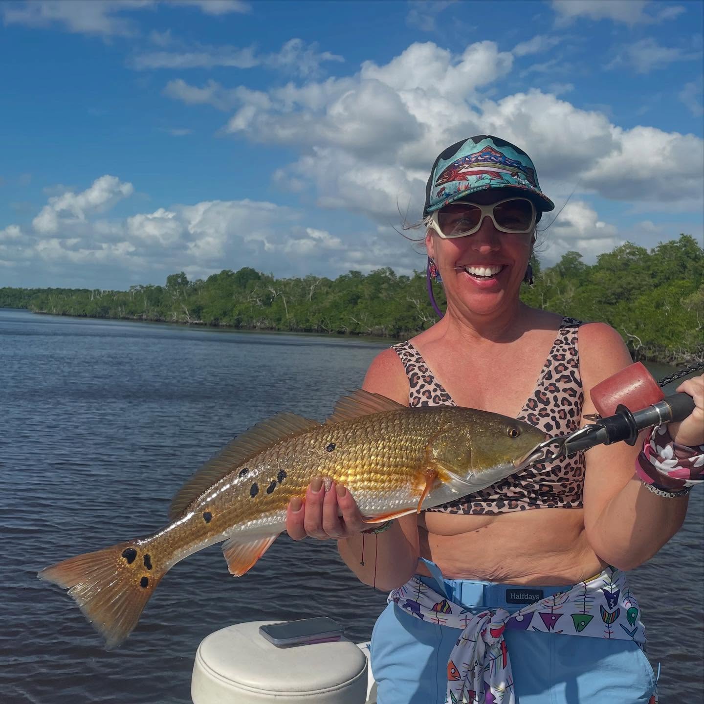 another beautiful #goldfish / #redfish again, caught in falling water feeding the gulf 🌊 We worked hard on this trip throwing flies that they refused to eat- A @fourhorsementackle cork paired with a live shrimp woke these fish up on this mid morning charter! Call me to book 📲 305-778-5342 #a2fishingcharters #irtreels #cajuncustomrods #donnmarpliers #reelfishyapparel #tfoflyrods #palmythgloves #captainspreferredproducts #fortressmarineanchorsusa