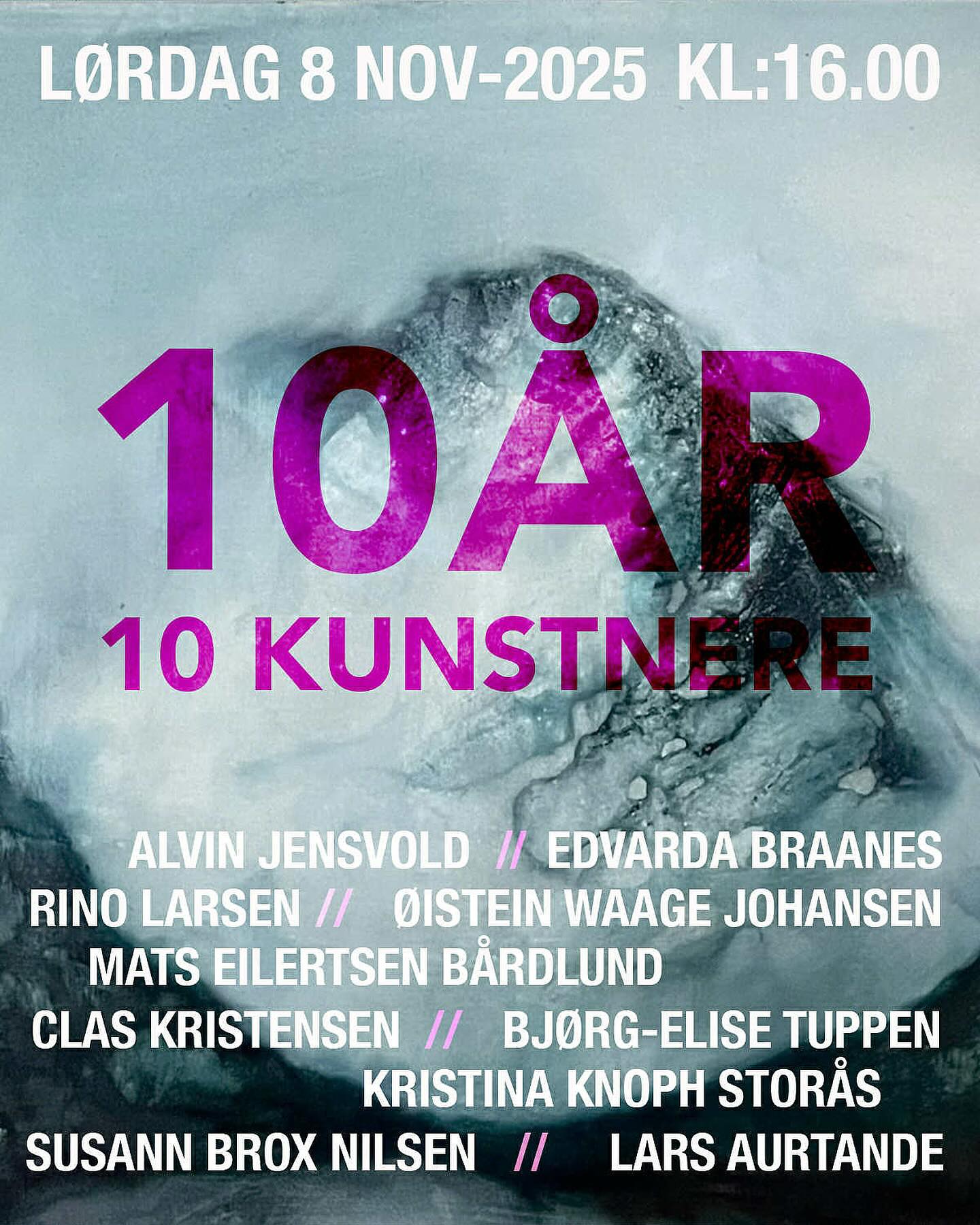 Velkommen til feiring og jubileumsutstilling på
Galleri NORD /
/ Lørdag 8.November 2025 kl.16
10 ÅR /10 KUNSTNERE
Galleri NORD feirer 10 år og inviterer til jubileumsutstilling med 10 av våre kunstnere.
Åpning med Kurt Sverre Knudsen
Musikk av Loohn, Tuula og Llund.
Videokunst Anatole Mélot
/ En fremførelse av Arvn
•
@gallerinord @kskledinord @visittromso @itromso #jubileumsutstilling #gallerinord