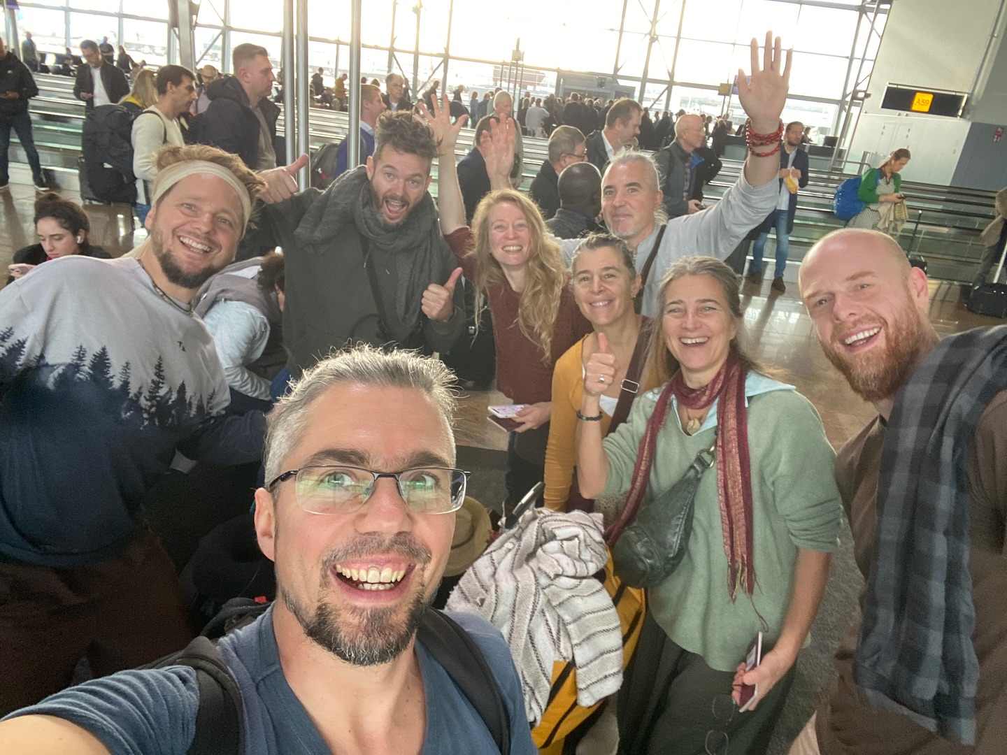 Ready for liftoff 🥰 @stroohm.alivetrancejourney @stroohm.alivetrancejourney @the_white_arrow_music @the_white_arrow_music @kunethysen @deniz.aydoslu @ikbenchi.be