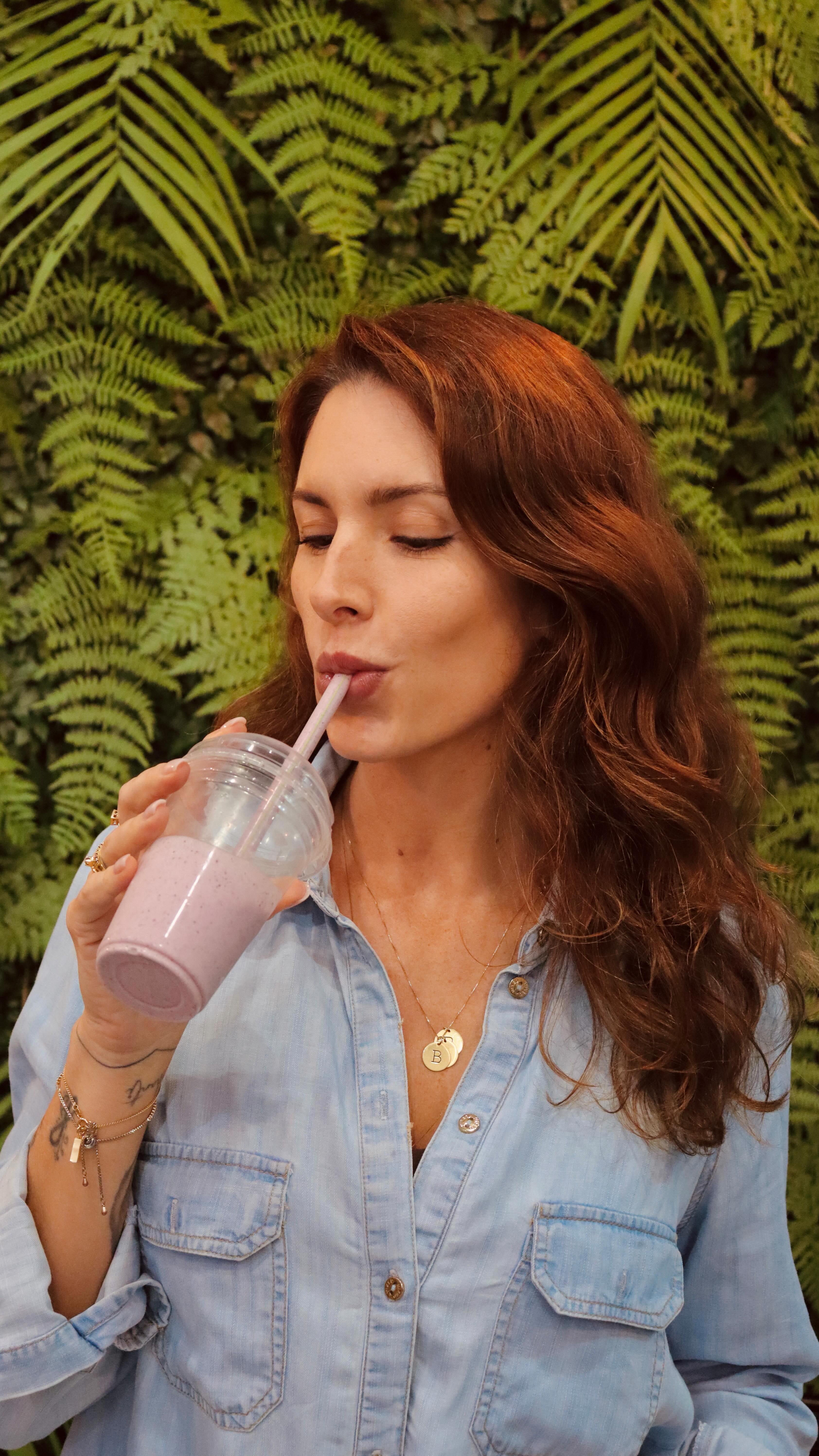 👀 Anotou na agenda?
❤ A gente vai esperar você para degustar nossos smoothies e aproveitar cada detalhe.
👉🏻 Se liga no endereço:
📍 Av. Padre Anchieta, 3961 - Bal Stella Maris, Peruíbe - S