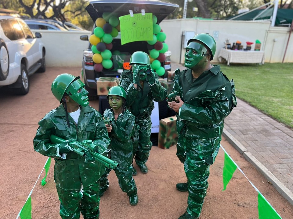 Knights Reporting For Duty! 🪖 💪🏽| Halloween 2025 | Toy Story Soldiers | It was so hot our costumes were melting off but we won Best Trunk!