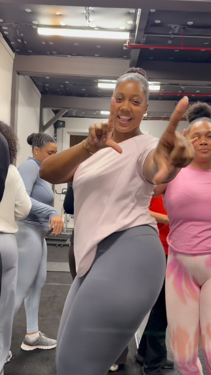 We got into the trend too 🔥
#gymworkout #dfitness #trend