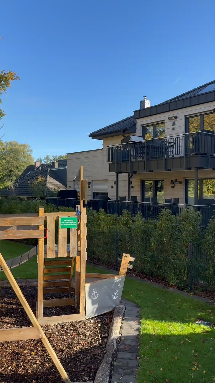 📍Ostsee
Wir bauen nicht nur - wir halten sie auch am Laufen 💪🏼
Unsere Truppe ist immer unterwegs und hält unsere Anlagen frisch 😊
Ihr wollt auch mal ans Meer? Bucht jetzt bei @mybalticsea eure Lieblingswohnung: www.mybalticsea.de
____________
#scharbeutz #instandhaltung #hausmeister #luebeckerbucht #ostseeliebe