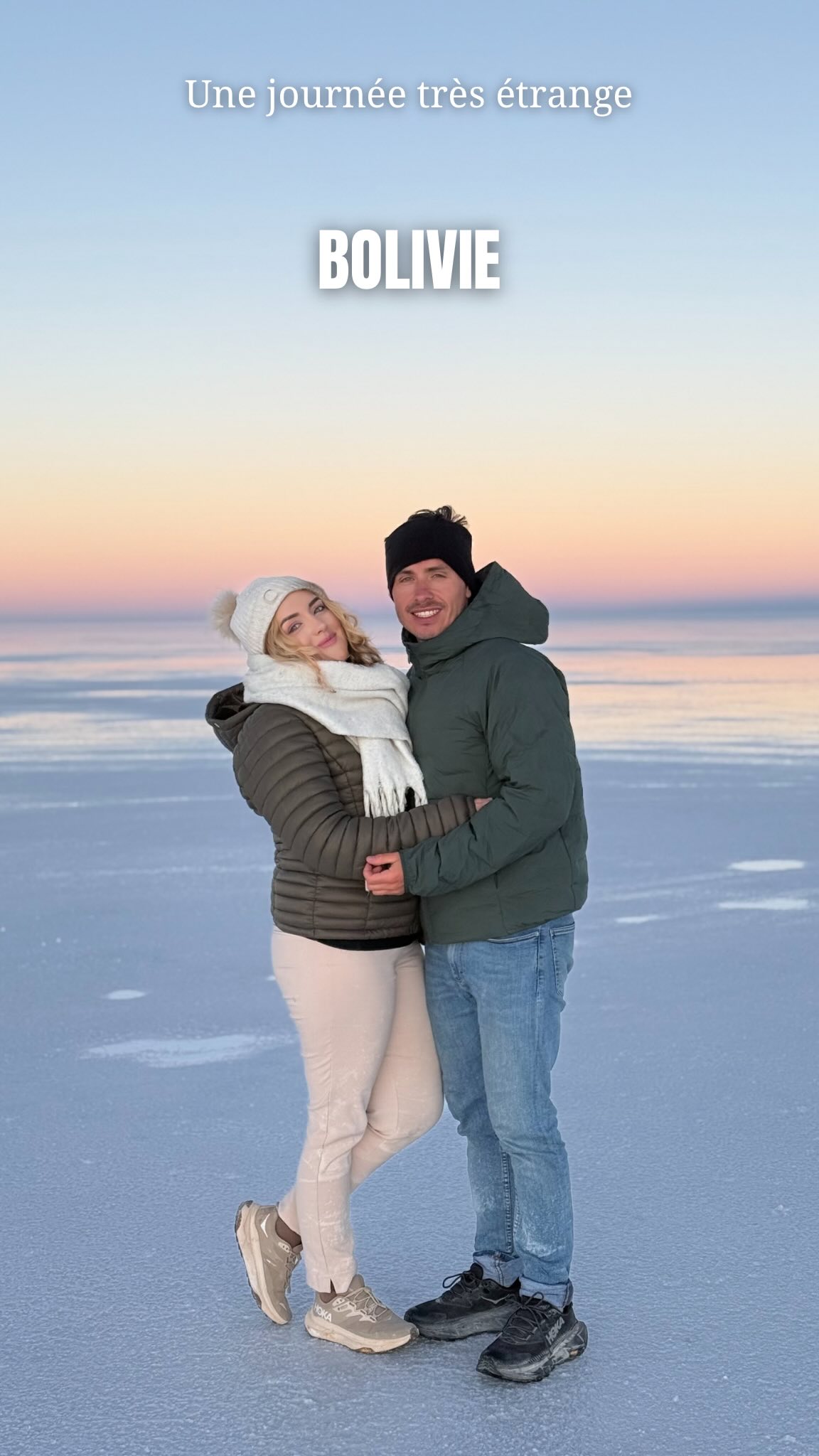 🕯️ Une journée pas comme les autres à La Paz 🇧🇴
On commence au cimetière général, coloré, vivant… et pourtant si mystique.
Entre les tombes peintes et les offrandes, on a aperçu des sorcières en plein rituel. 👀
🧿 Direction ensuite le marché des sorcières : potions d’amour, fœtus de lama séchés, talismans et encens à gogo 🧴🐉
Un lieu à la frontière entre la magie et la tradition ✨
🔥 Et pour finir ?
Un rendez-vous avec un chaman.
Entre fumée, feuilles de coca et bénédiction de la Pachamama… on a clairement changé d’univers 😳🌿
🎃 Une journée entre mystère, frisson et fascination le parfait mix pour un Halloween version bolivienne 💫
#lapaz #bolivie #voyagebolivie #travel #voyage #tourdumonde #halloweenvibes #travelvibes #witchmarket #cemetery #chaman #pachamama #pretadecoller #voyageursdumonde #voyageunique #halloweenaroundtheworld #rituel #travelblog #exploremore
