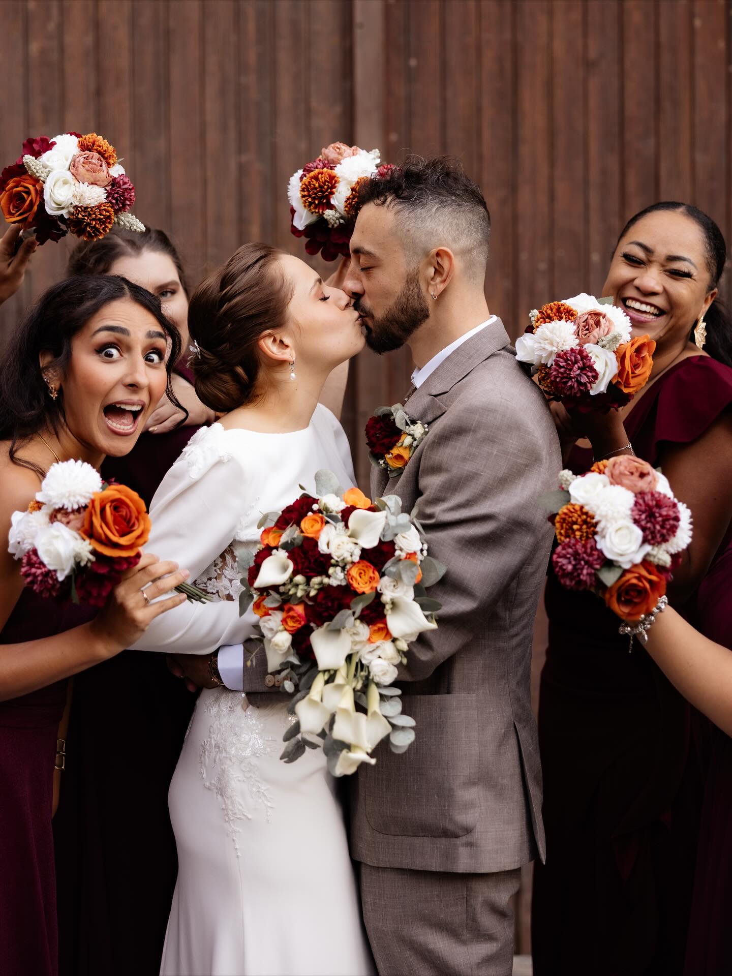 #wedding 🪩🍂
M&J - Un baiser, des cris, des rires… des demoiselles d’honneur en folie et surtout beaucoup d’amour. 🧡🪩
📸 Elodie.B - Photographie 🪩
Photographe basée en Seine-et-Marne & IDF.
Mariage, Maternité, Naissance & Famille.
🌐 www.elodiebphotographie.com
@elodie.bphotographie
elodie.b-photographie@outlook.com
#photographe77 #photographeseineetmarne #photographeiledefrance #photographemariage #photographemariage77 #photographematernite #photographematernite77 #photographegrossesse #photographegrossesse77 #photographeparis #shootinggrossesse #shootingbebe #shootingnaissance #shootingnaissance77 #shootingmaternite77