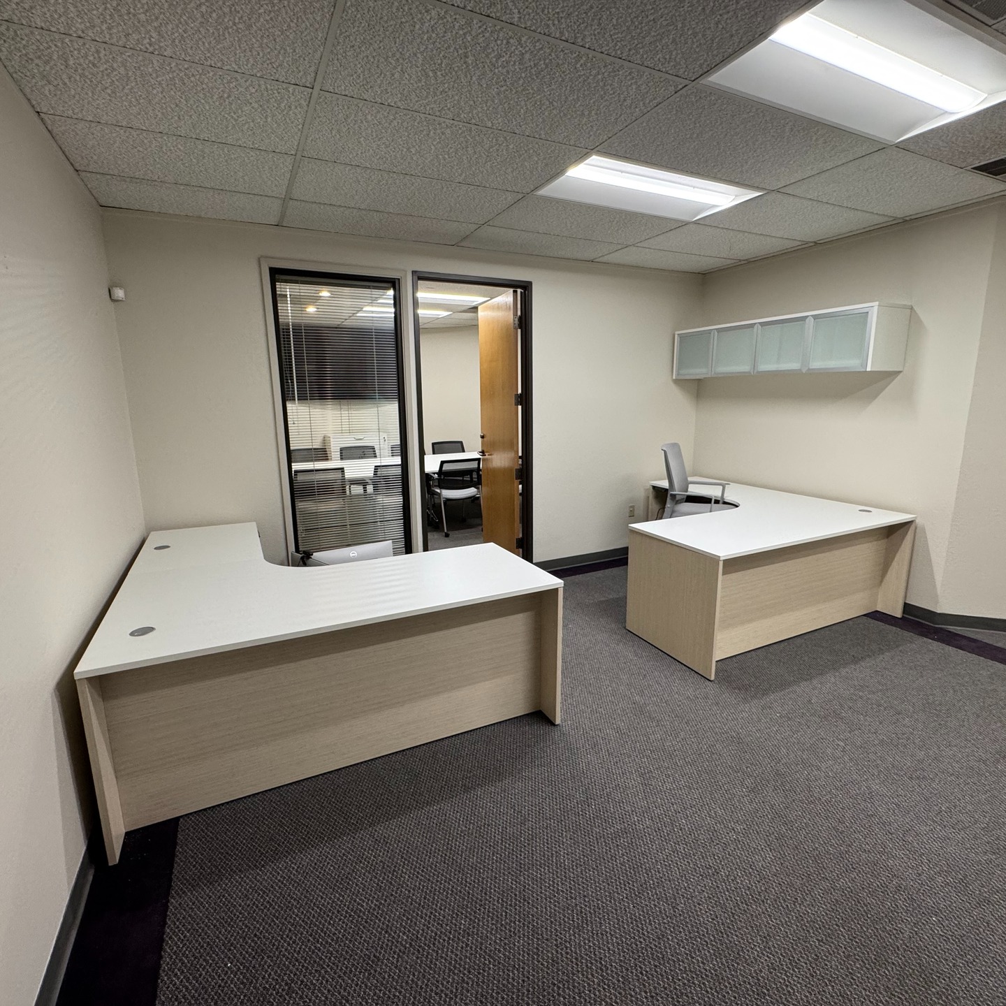 Premium quality doesn't always have to come with a premium price! Maverick offers exceptional American made products. Maverick gives you the ability to mix and match from any of their 20 colors. The color combo seen in the images are Asian Sand and White. Click the link in our bio for more!