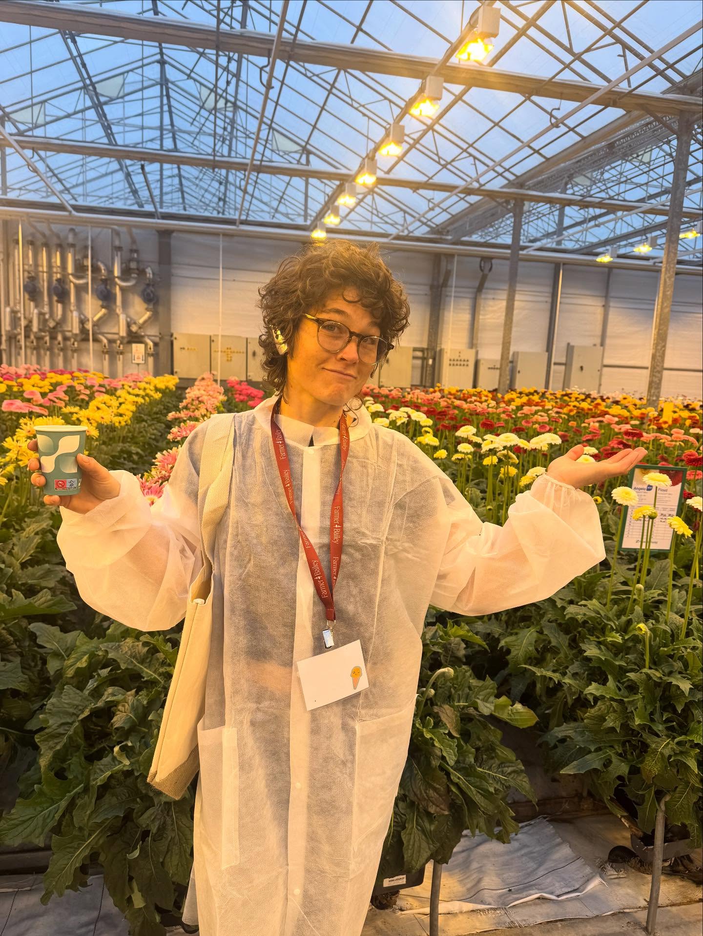 Hello from the #farmerbaileyflowertour with @farmerbaileyplugs !
I’m learning so much about floriculture and how US flower growers fit into a huge bajillion piece puzzle that is the global floral industry! Looking forward to trying out some of these cool new crops that the Dutch are developing!
The eye candy is unbelievable, and the perspective is an enlightenment!
#flowerfarmer #floracult #floriculture #dutchflowers #vacation