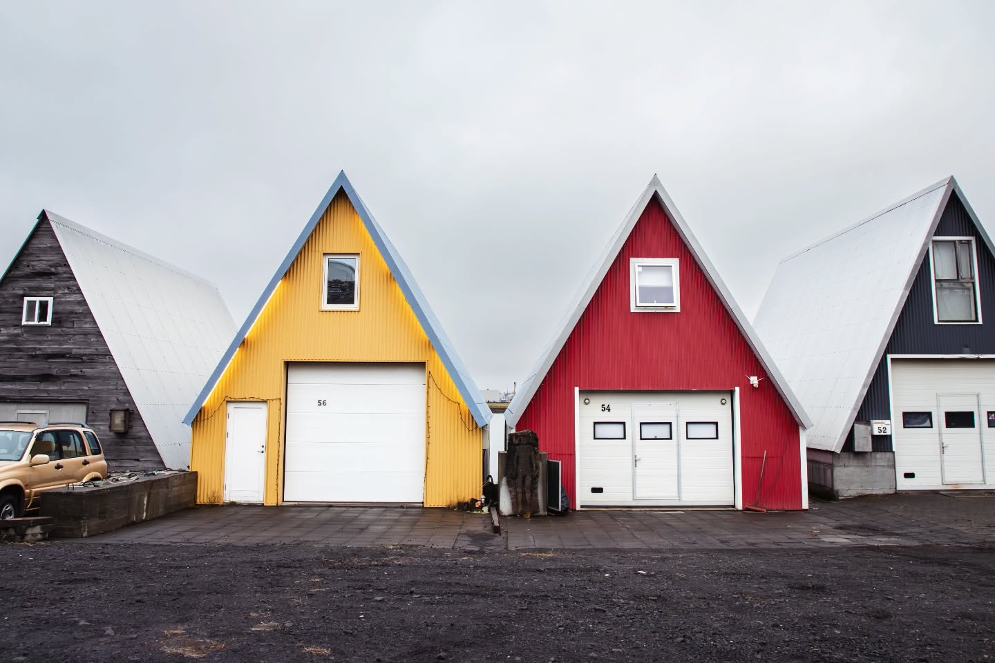 H A F N A R F J ö R ð U R
Little boat houses on the shores of Hafnarfjörður 🇮🇸
.
.
.
#iceland #icelandtravel #travel #nature #icelandtrip #travelphotography #photography #landscape #reykjavik #visiticeland #naturephotography #icelandroadtrip #icelandic #icelandnature #island #icelandadventure #roadtrip #exploreiceland #landscapephotography #adventure #wanderlust #waterfall #travelgram #icelandscape #islandia #ice #wheniniceland #mountains #icelandphotography #ig