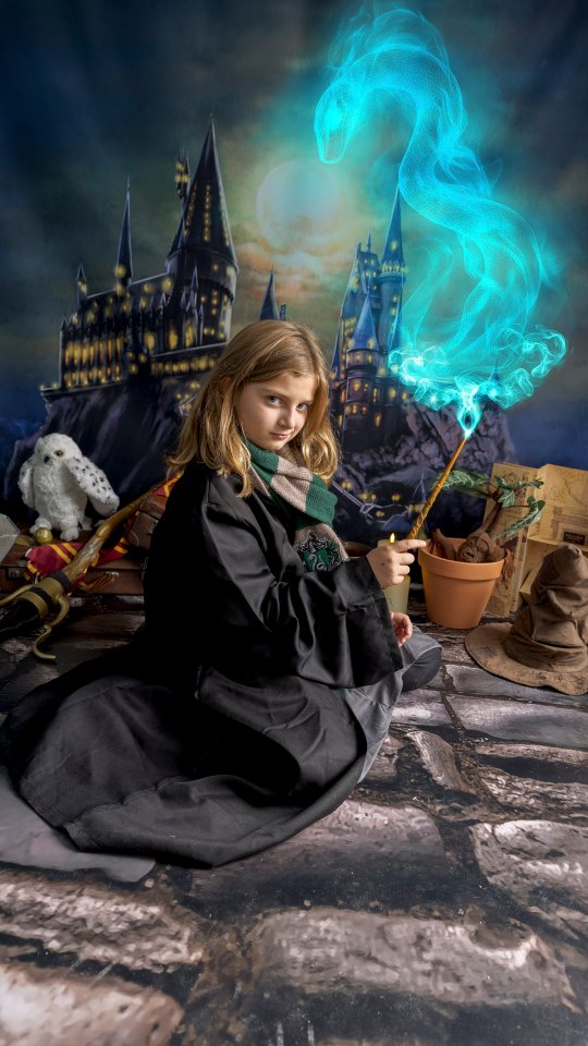 Un voyage à poudlard réussi pour halloween!👻🎃
Merci aux petites sorcières et aux petits sorciers qui sont montés à bord du poudlard express 🚂🧙♂️
Si tu es arrivée trop tard voie 9 3/4 pas de panique !! Tu peu jeter des sorts toute l'année !
Envois moi un message si tu veux des infos 😉
✨️✨️✨️✨️✨️✨️✨️✨️✨️✨️✨️✨️✨️✨️✨️✨️
📸 isabelle genebes photographe
☎️ 07 86 82 90 98
💻 isabellphotographie@gmail.com