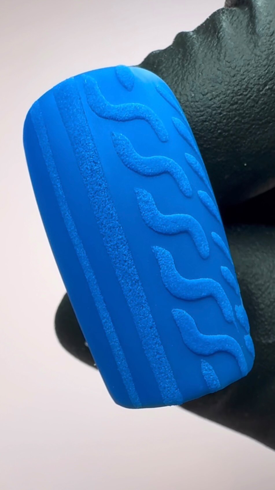 Joining my friend @nailsbykatiedutra in her 30 days of nail art challenge. Kicking it off easy with a cable knit design.
#nailart #naildesign #instanails #nailsofinstagram #nailstagram #gelnails #nailartist #manicure #nailsoftheday #nailartchallenge #30daynailartchallenge #nailtechlife #uknailtech #britishnailtech #naileducation #theresultsnails #nailarttutorial #nailtrend2025