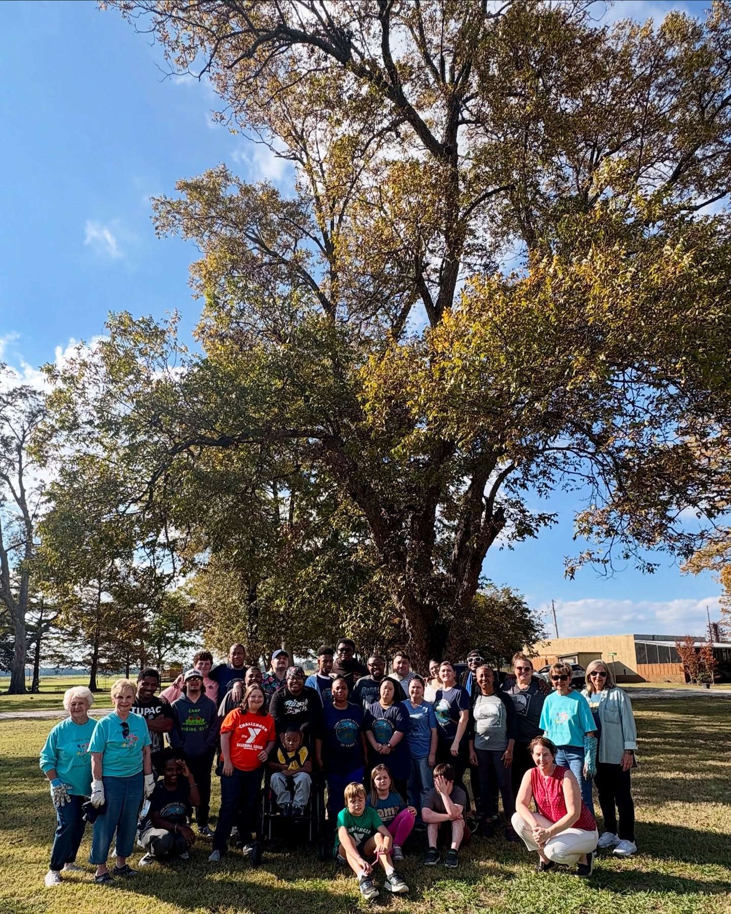 Happy Campsgiving! We had such a blast today 🦃🍁🥧
A special thank you to the Belle Haven Garden Club for coming, teaching us all about daffodils, and helping us plant some to make our camp land a bit brighter! 💐✨