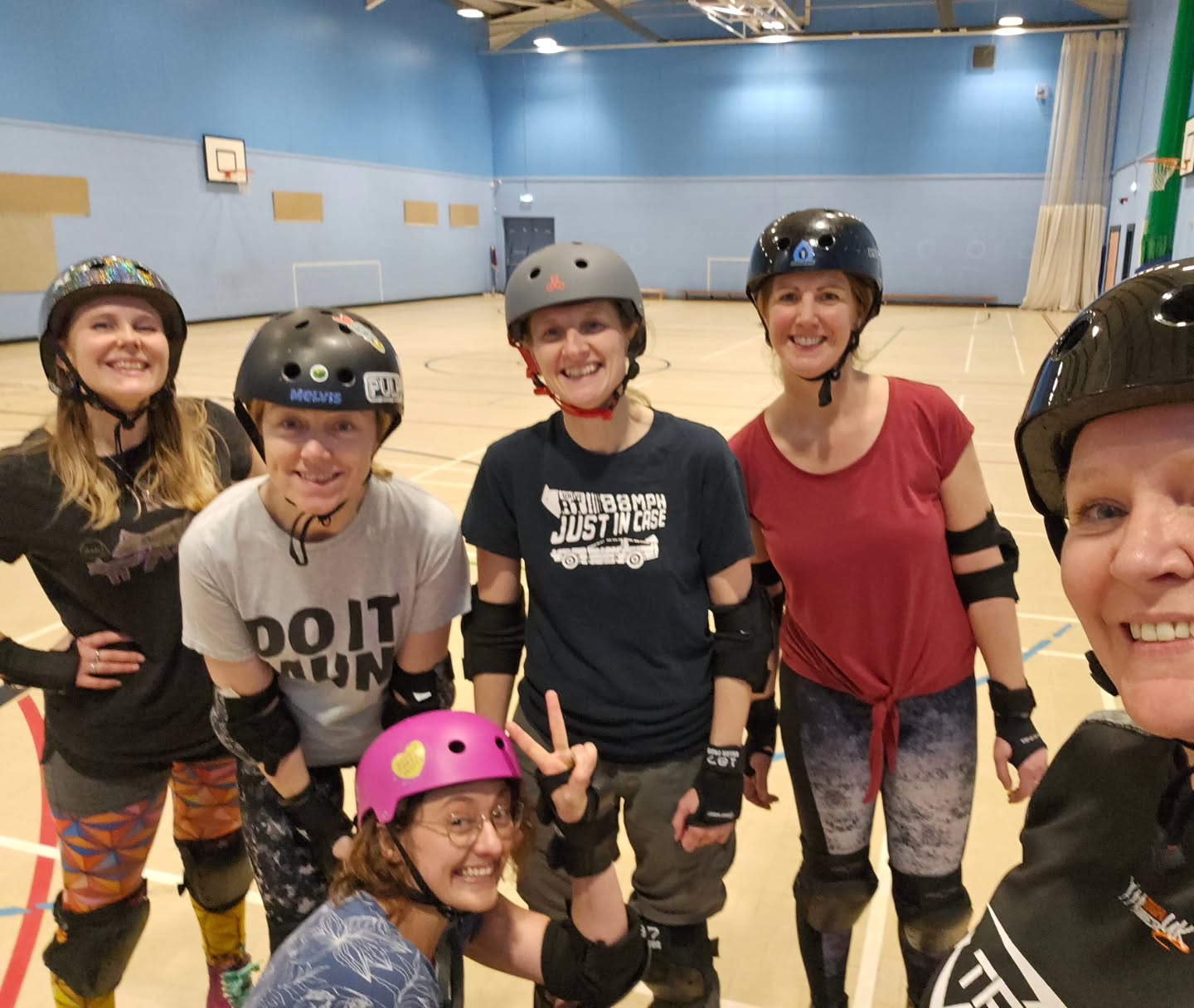 Tonight was a slip skiddy slider kinda session.
Knee slides galore! After a couple of weeks off, this was just the kind of fun we needed, but man, was it an unexpected tough one?!
Loads of competition both individually and as teams and dare I say it, no cheating!
I love that these lovely humans rock up and humour me and my silly plans week after week!
Thank you, guys - you make skate fitness what it is! 🥰
I love Thursdays ❤️
Join us sometime, why don't you? Www.skatefitness.co.uk to book your slot.
#skatefitness #fitnesscanbefun #swansea #sweatyeyebrows #cardio #endurance #ilovethursdays #literallydead #skating #sweatyknees