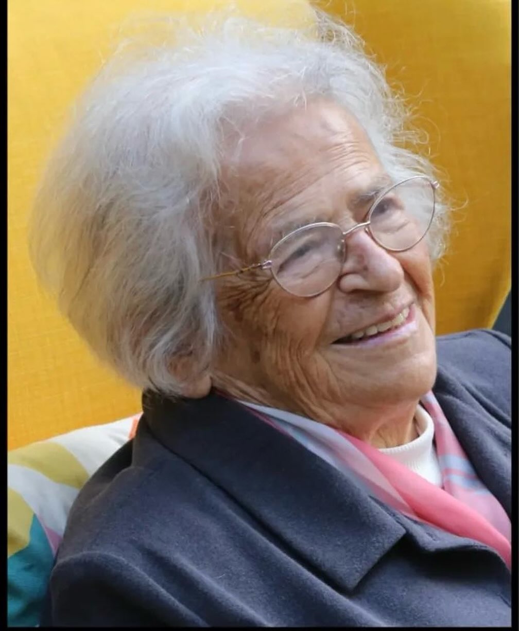 Anna Tardos, Tochter von Emmi Pikler, Kinderpsychologin ist verstorben
Wir behalten Anna in dankbarer Erinnerung.