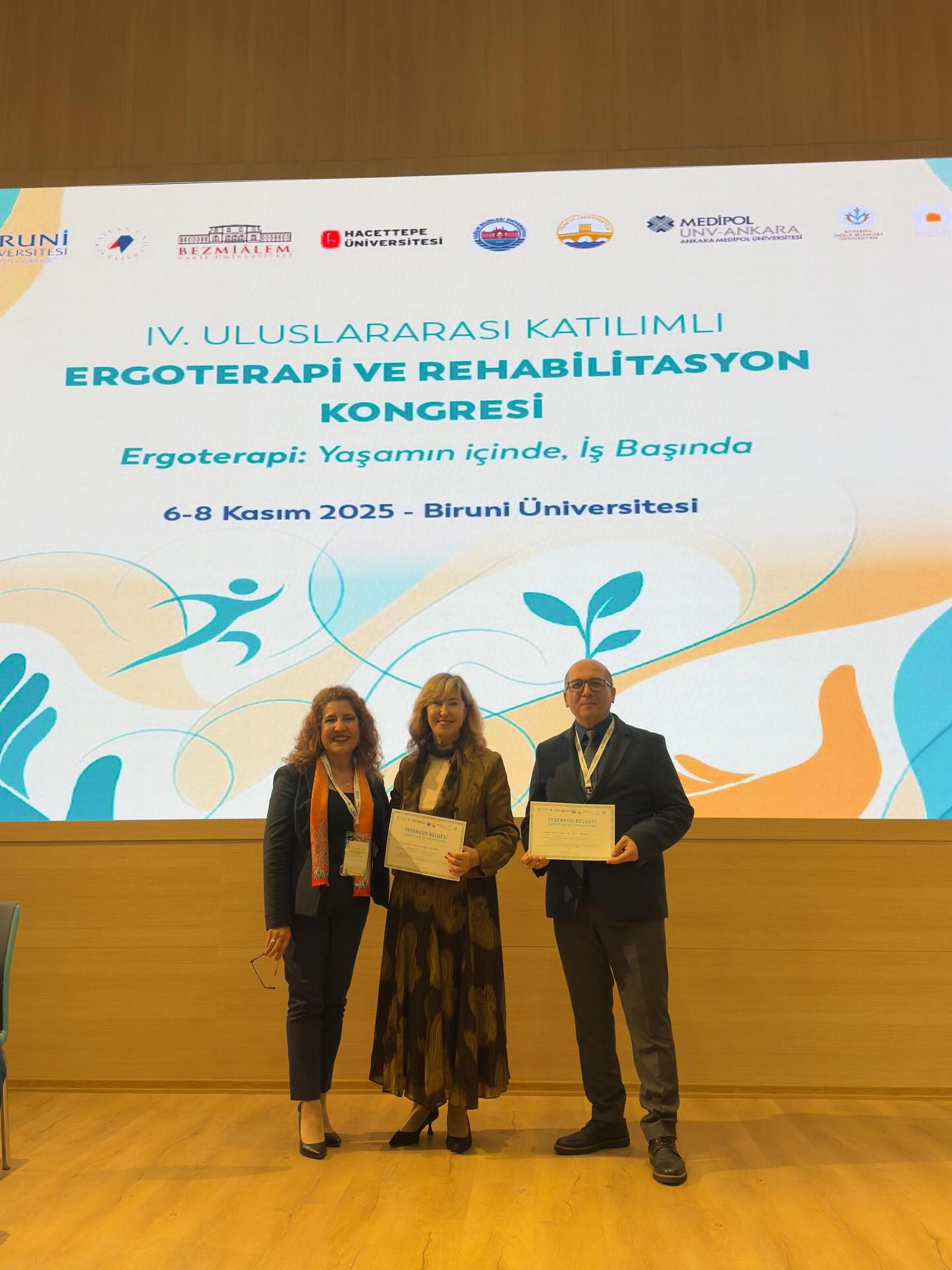 IV.ULUSLARARASI KATILIMLI ERGOTERAPİ VE REHABİLİTASYON KONGRESİNDEN GÖRÜNTÜLER