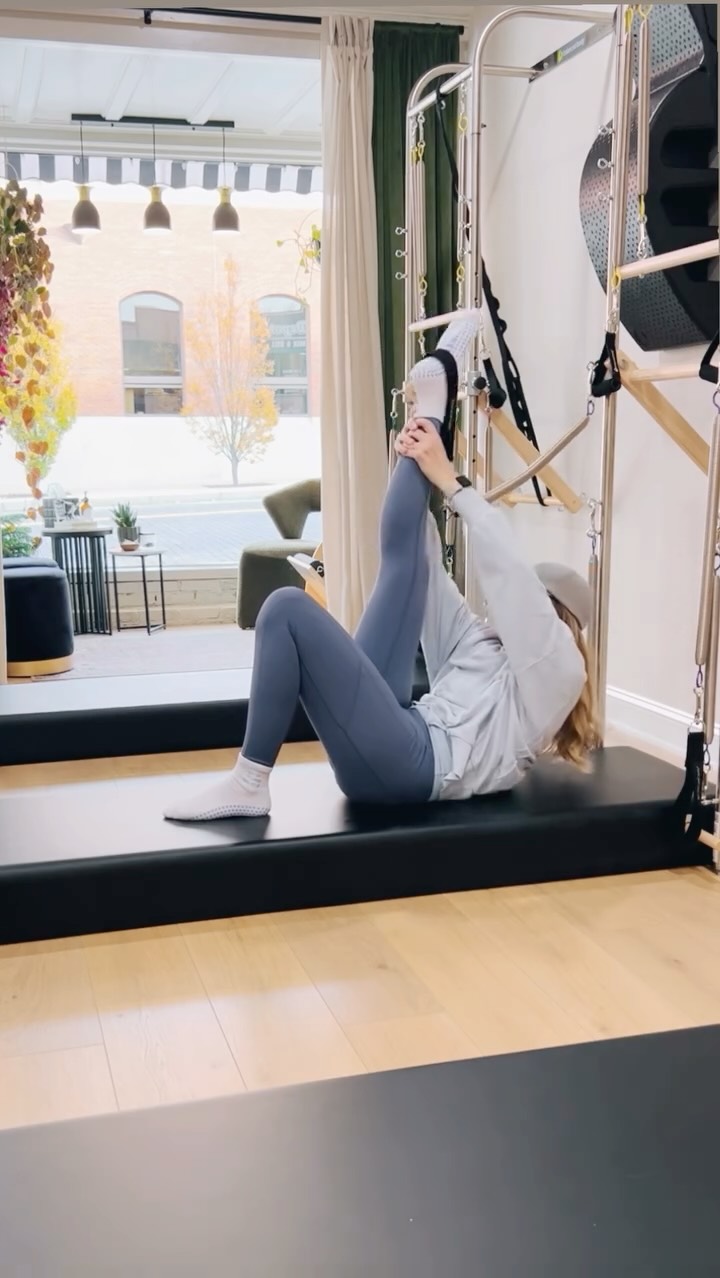 We LOVE feeling the ✨ of the Pilates system across apparatus! Here is a little mat + tower combo. 💕
#classicalpilates #pilatesnwa #pillarpilates #pilatesforallbodies