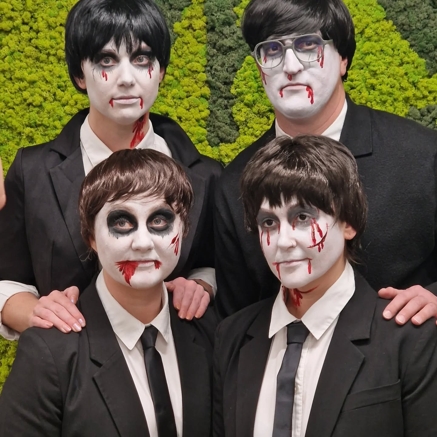 Zombie Beatles Halloween fun 😊👻🎃
.
#facepaint #facepainting #facepaintlove #halloween #beatles #zombiebeatles #artycatfaces #facepaintlondon #facepaintbeatles #southlondon #halloweenvibes #entertainment #zombiemakeup