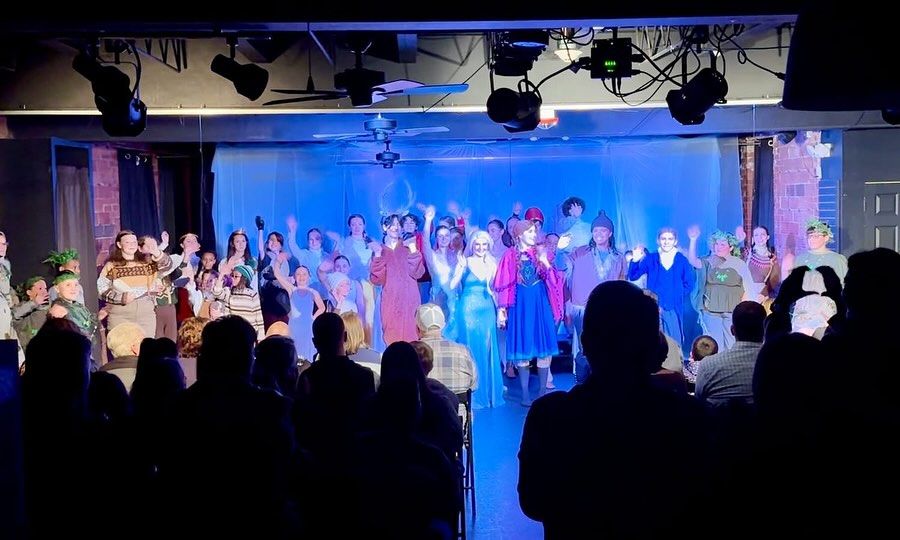 ❄️✨ OPENING NIGHT for FROZEN Jr. was pure MAGIC! ✨❄️
What an incredible night — our cast, crew, and creative team absolutely blew us away! 💙🎭💫
💙 Don’t miss your chance to be part of the magic!
Come 45 minutes early to explore our Frozen-Inspired Art Show in Studio A, featuring breathtaking artwork by our talented Complex Art Department students. Plus, enjoy sweet treats, keepsakes, and all the Frozen fun before the curtain rises! ⛄️✨
#FrozenJr #LetItGo #TheComplexPutnam #TheArtsMatter #FrozenMagic #OpeningNight