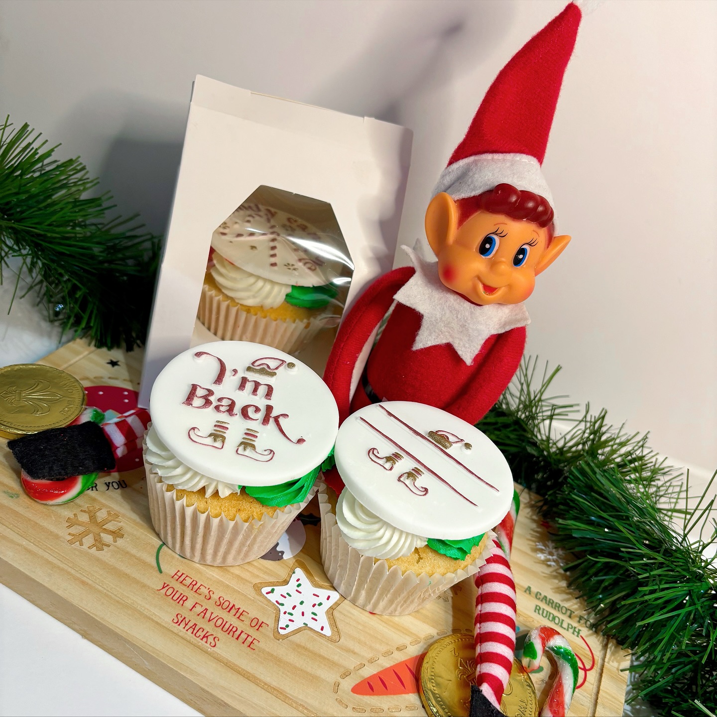 ✨🎄 Guess who’s back…? 🎄✨
Our cheeky little elf has returned, and he’s brought the sweetest treats to kick off the Christmas magic! 🧁✨
Whether your elf is making a grand re-entrance or leaving a special surprise for the kids, we’ve got the perfect festive cupcakes:
🧁 Single “I’m Back” Cupcake – £4
– Comes beautifully boxed with seasonal ribbon & tag 🏷️
– Option to personalise with your child’s name for that extra sparkle! ✨
🧁🧁🧁🧁 Box of 4 Elf Cupcakes – £12
– A festive selection perfect for sharing (or not 😉)
Perfect for Elf on the Shelf arrivals, December surprises, or as a magical treat all season long. ❤️
📩 DM to order – limited availability as Christmas elves can only bake so fast! 🎅💫