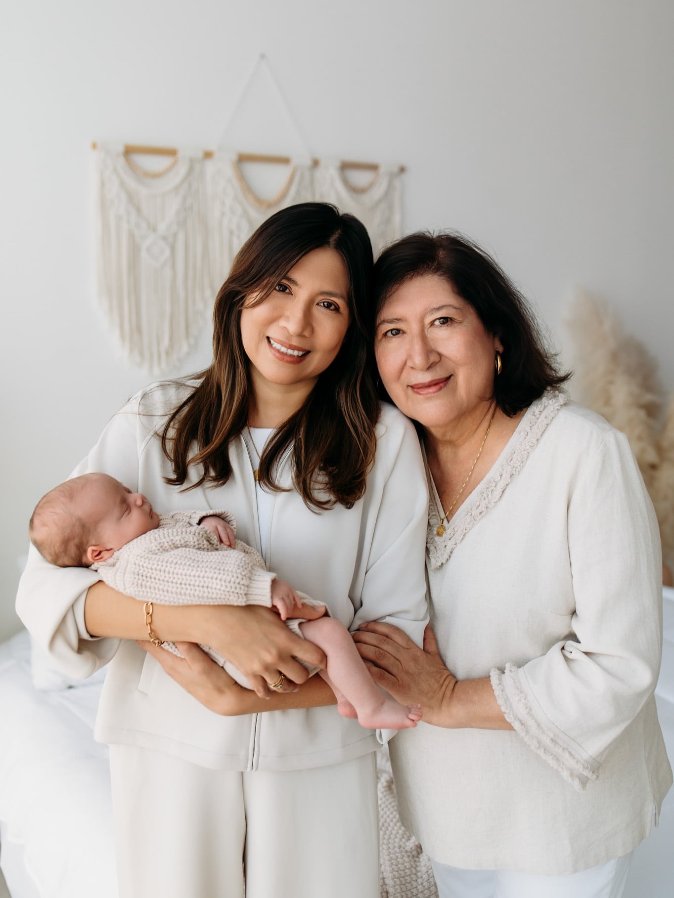 A mother’s love doesn’t just touch one heart, it carries through generations. From tiny newborn fingers to the warmth of grandma’s hug, these are the moments we capture, the ones that tell the story of love that lasts forever.
#newbornsession #boisenewbornphotostudio #boisenewbornphotography #generations #boisephotographer #boisephotography #boisephotographystudio #boisenewbornphotographer