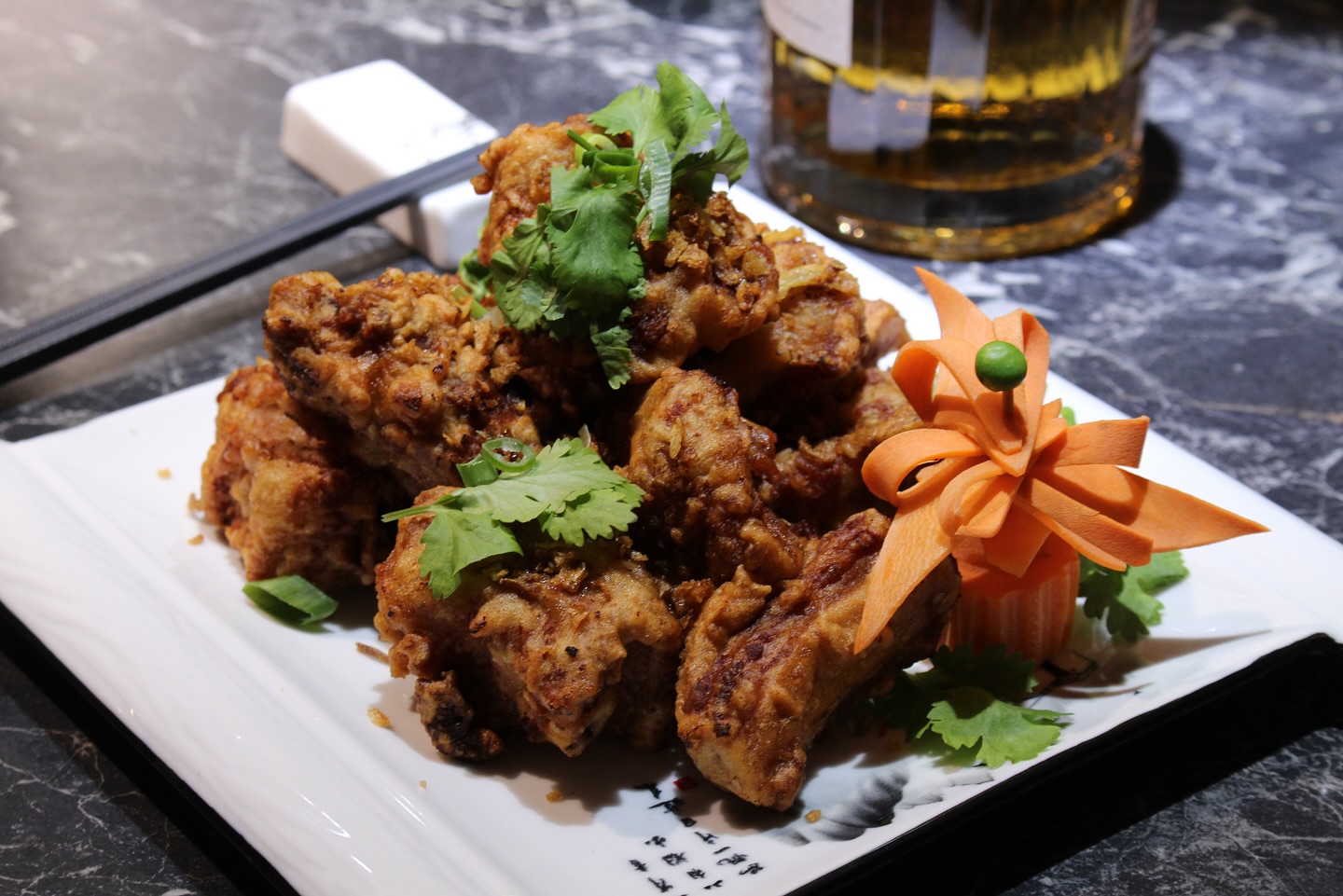 ✨ Delicate Cantonese Flavors, Deep Garlic Aroma 🥢
Our Garlic Pork Ribs (bone-in) are slow-fried to perfection, infused with rich garlic fragrance and finished with a wok-fired touch for that unmistakable Cantonese flavor — clean, aromatic, and satisfying.
Perfect to share, impossible to resist. 💛 Available now on our new menu.
Happy Food Garden
📍Kalevankatu 23, 00100 Helsinki
#HelsinkiEats #HelsinkiFood #HelsinkiRestaurants #HelsinkiLife #VisitHelsinki #HelsinkiFoodie #HelsinkiFoodGuide #ChineseFood #ChineseCuisine #AuthenticChineseFood #ChineseFoodie #AsianFood #AsianCuisine #cantonesecuisine #SpicyFoodLovers #WeekendVibes #FoodWithFriends #Foodstagram #FoodPhotography