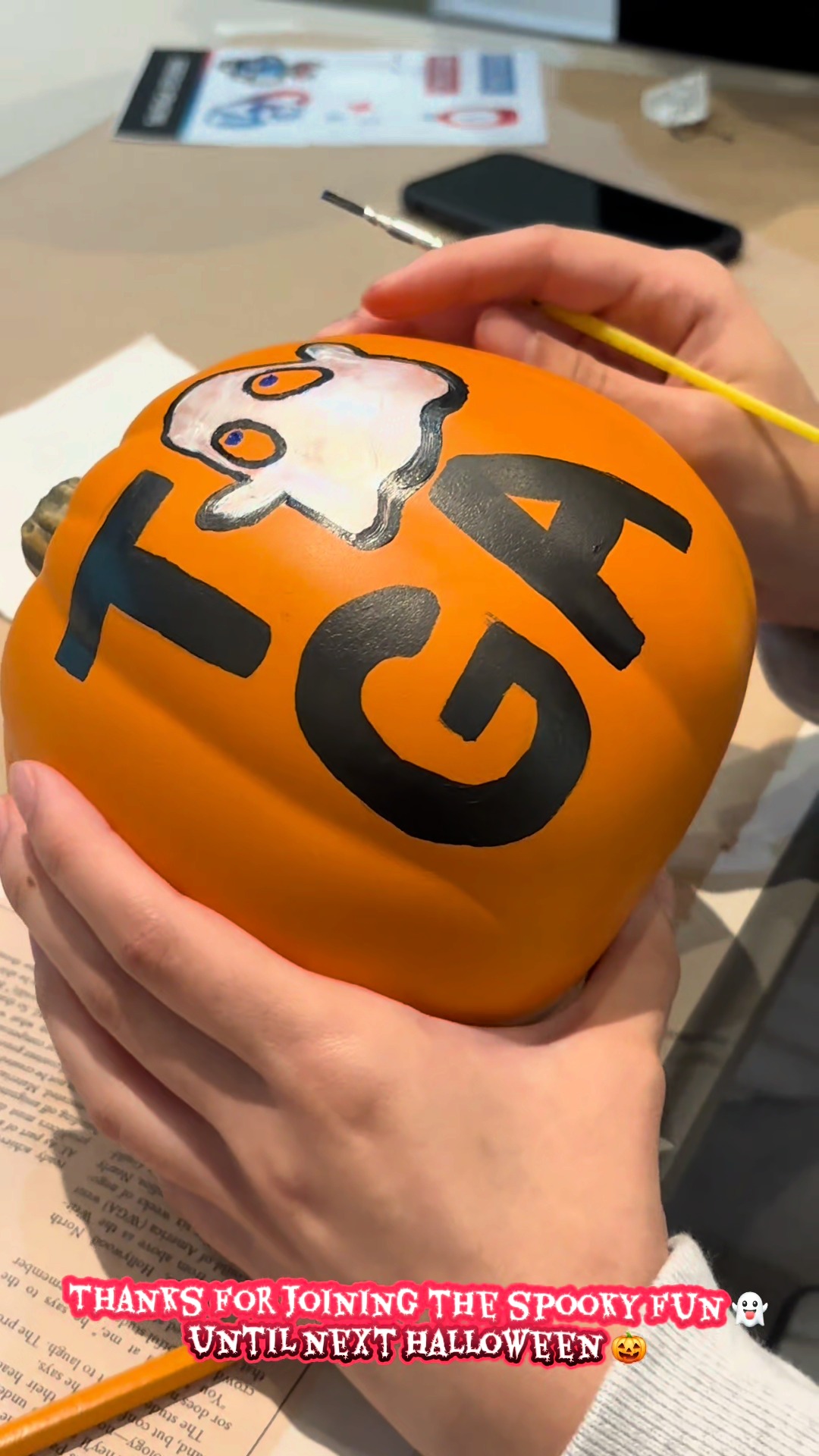 Trick or treat (and guess how many sweets)! Thanks to everyone who stopped by our Halloween table last week! 🎃🍬