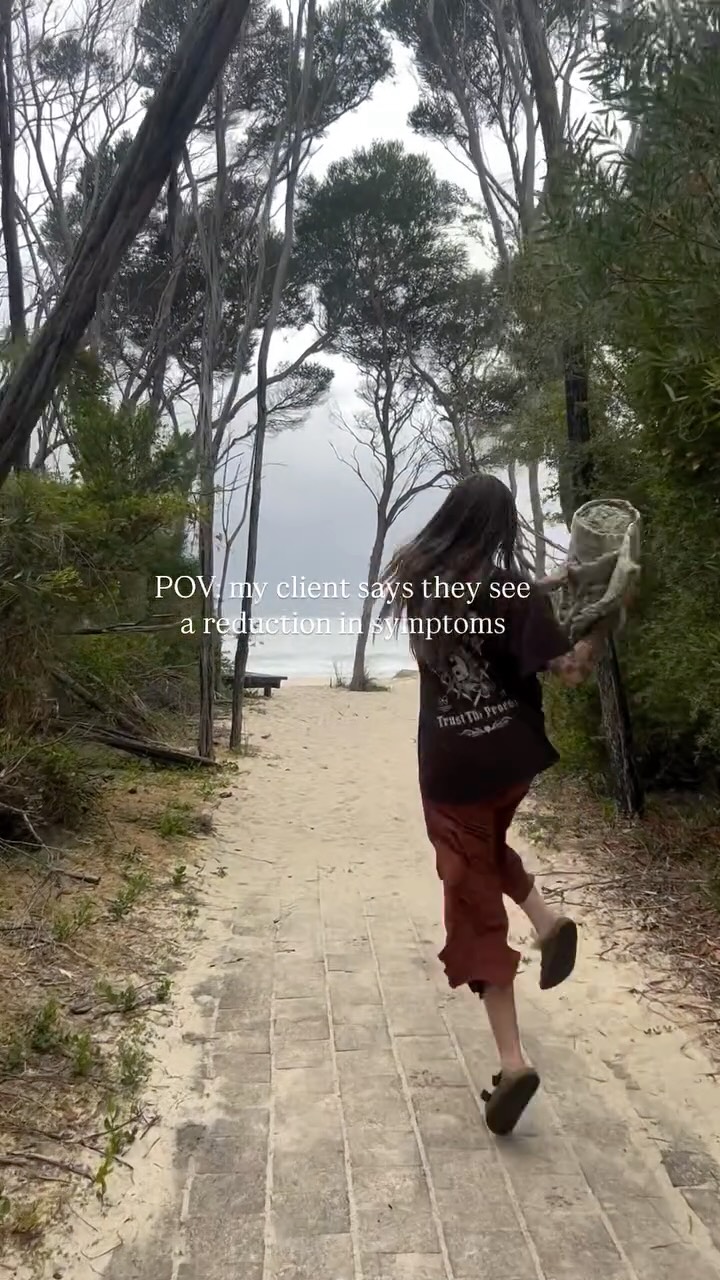 When a client says their symptoms have already eased within a few weeks — I get so excited 🥹
Because that’s the beauty of working with your body, not against it.
Even small shifts toward balance (better sleep, less bloating, steadier moods) show us that the foundations are taking hold.
And from there? We can build on it — addressing the why, not just the what.
It’s not about a quick fix, it’s about genuine, lasting change
✨ Book your consultation via the link in my bio to start supporting your body’s healing
#naturopath #naturopathy #holistichealth #guthealth #hormonehealth #naturalhealing #rootcause #functionalmedicine #naturopathclinic #methylation #histamineintolerance #wellnessjourney #integrativehealth