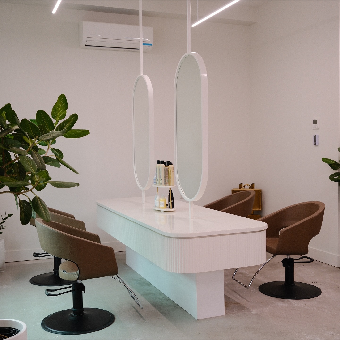 This space of ours has come such a long way, I can’t believe where we started! This is my dream space and I can’t wait to share it with all of you, my lovely clients 🫶🏻
Our booking link is now live (link in bio), we will be added new treatments from @kerastase_official soon after the team is all trained!