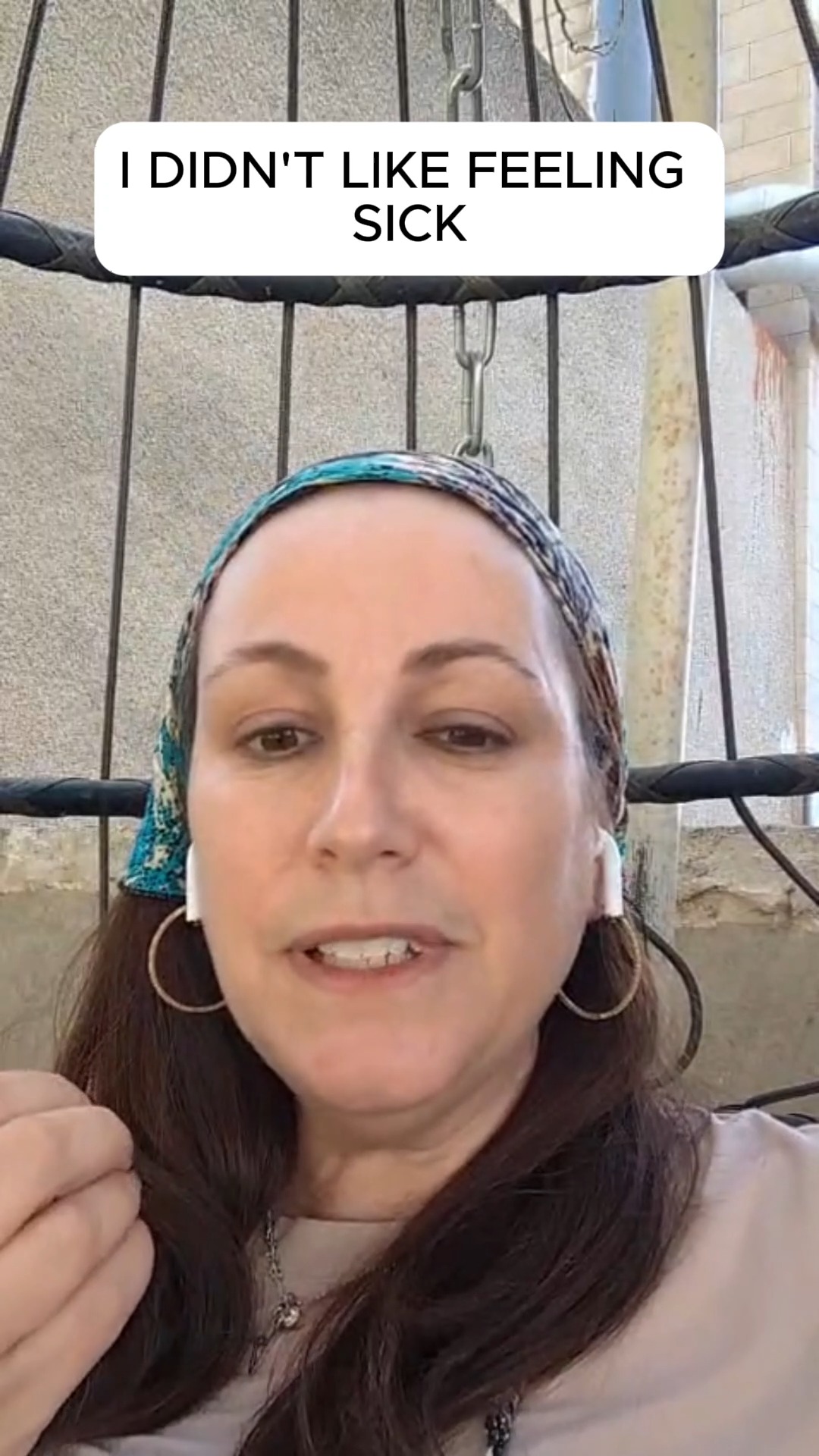 Baking muffins, free babysitting, and meal trains - we all know the usual ways to help when a friend gets sick. But what about the lesser known approaches?
Shalva Schneider, a breast cancer survivor, shares what kind of support truly made a difference during her most challenging time.
Read more about Shalva and her breast cancer journey - link in story.