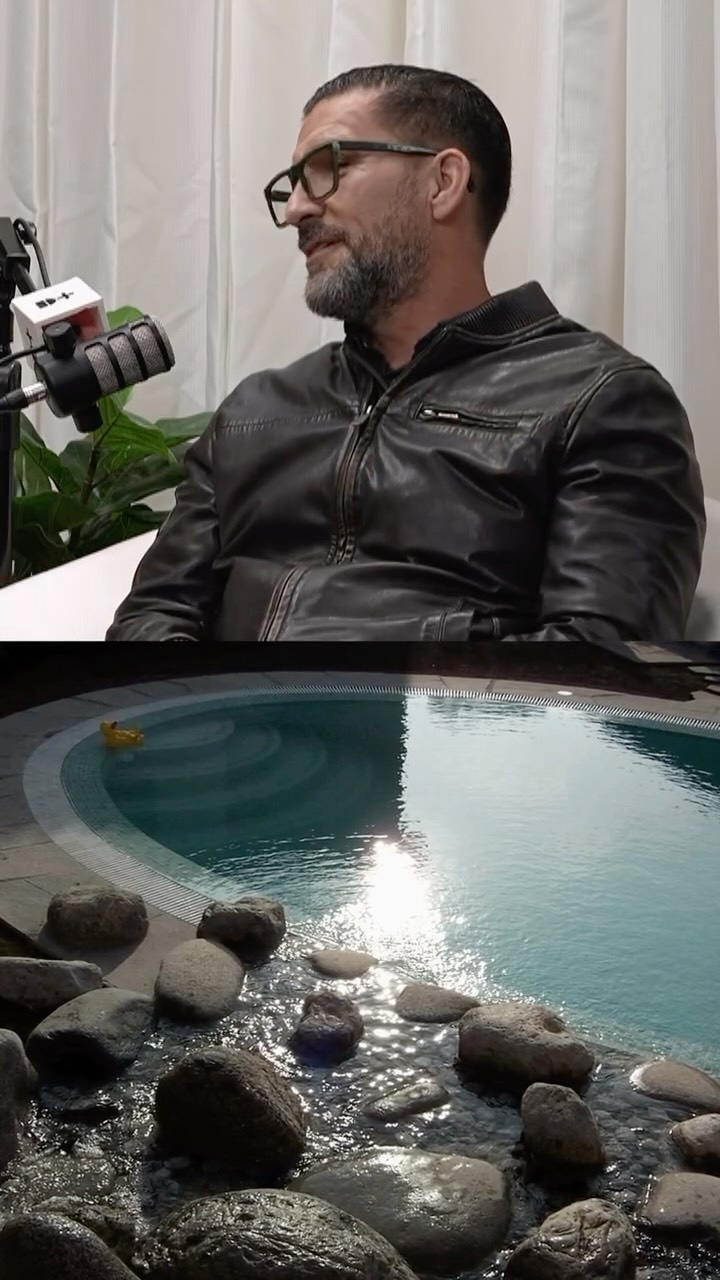 ‼️Tendencia D+ ➡️ Piscinas Verdes 🏝️ Mientras más natural se vea, y más conecte con la naturaleza, ¡mejor! ¿Qué opinan? Esta piscina parece una laguna en medio de la casa 😍🩵
Gracias @blupoolspiscinas por ser nuestro sponsor oficial en este episodio. Blupools, líderes en piscinas en Perú ⛲️🌟
Mira ahora el capítulo completo en Youtube o escúchalo en Spotify. Link en nuestra biografía 🤓▶️
#arquitectura #diseño #terrazas #piscinas