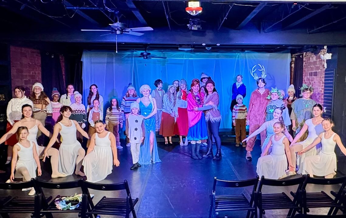 ❄️✨ It’s OPENING NIGHT for FROZEN Jr! ✨❄️
We’re beyond excited and so proud of our amazing cast and crew — congratulations on a sold-out run! 🎭💙
**Come early (45 minutes before the show) to explore our Frozen-Inspired Art Show in Studio A, featuring stunning artwork by our Complex Art Department students!
Also enjoy sweet treats, keepsakes, and all the Frozen magic before the curtain rises! 💫)
#FrozenJr #LetItGo #TheComplexPutnam