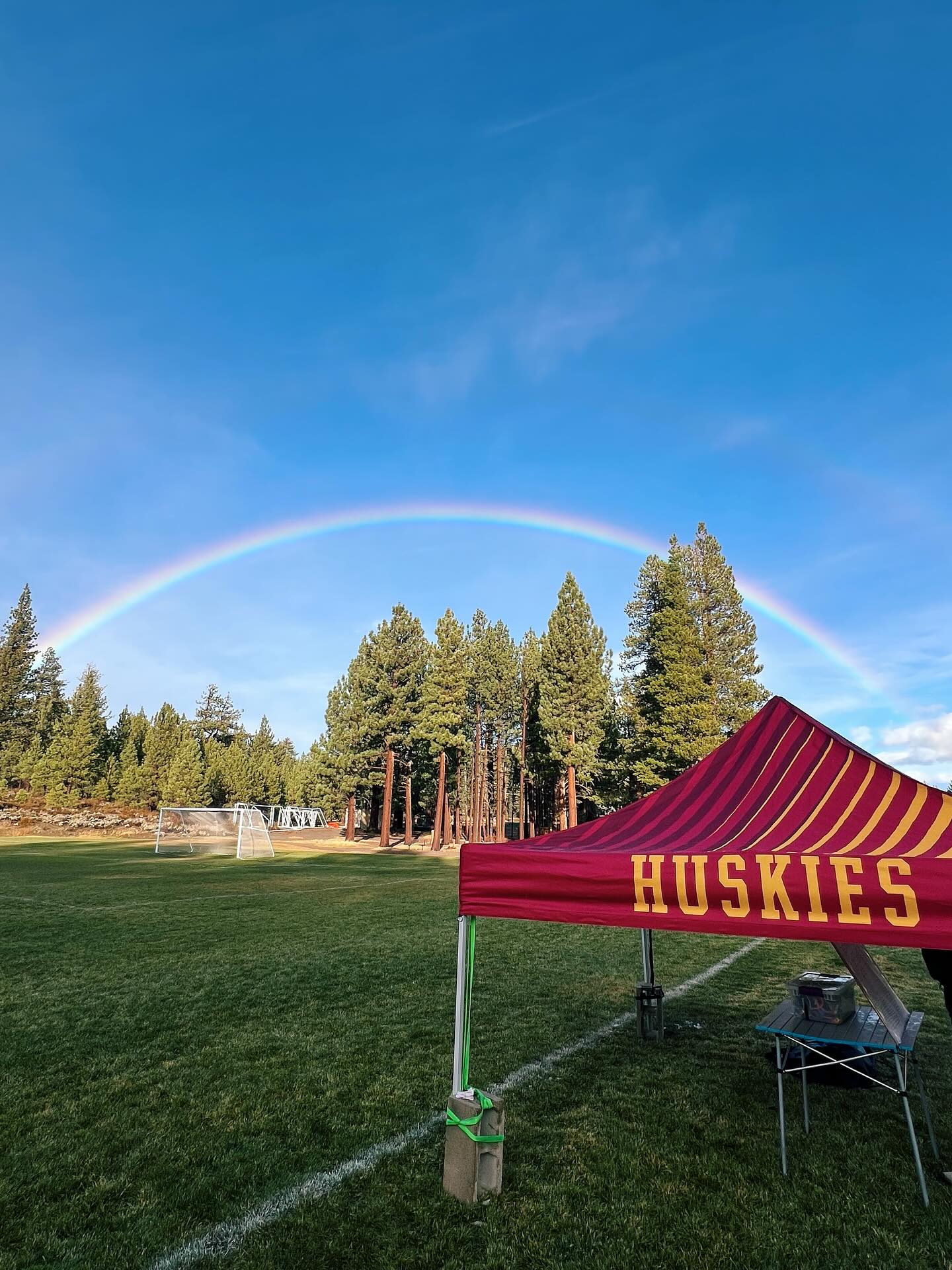 And that’s a wrap! Congratulations to all the strong seasons for our fall sports teams at Mammoth High. We’re so proud of you!
Rain or snow or shine, you guys are still out there competing!! Go Huskies!! 🌈 🌧️ 🌞 ❄️
