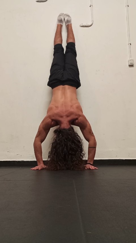 Handstand Push-Up - The Grind
First of all, comparison is the thief of joy.
I’ve been working on this skill for over three years. Someone with different priorities might have nailed it in less than two. I’ve had plenty of ups and downs, physically and mentally. Every time I felt progress, there was something to fix. Back to the wall. Back to the basics.
Learning a new skill is never a straight line. Progress comes with setbacks, frustration, and patience.
Every “cool trick” you see online probably took months, sometimes years to master. Don’t compare. You live a different life, with a different body, and a different path.
Keep grinding. It works.
#handstandpushups #calisthenics