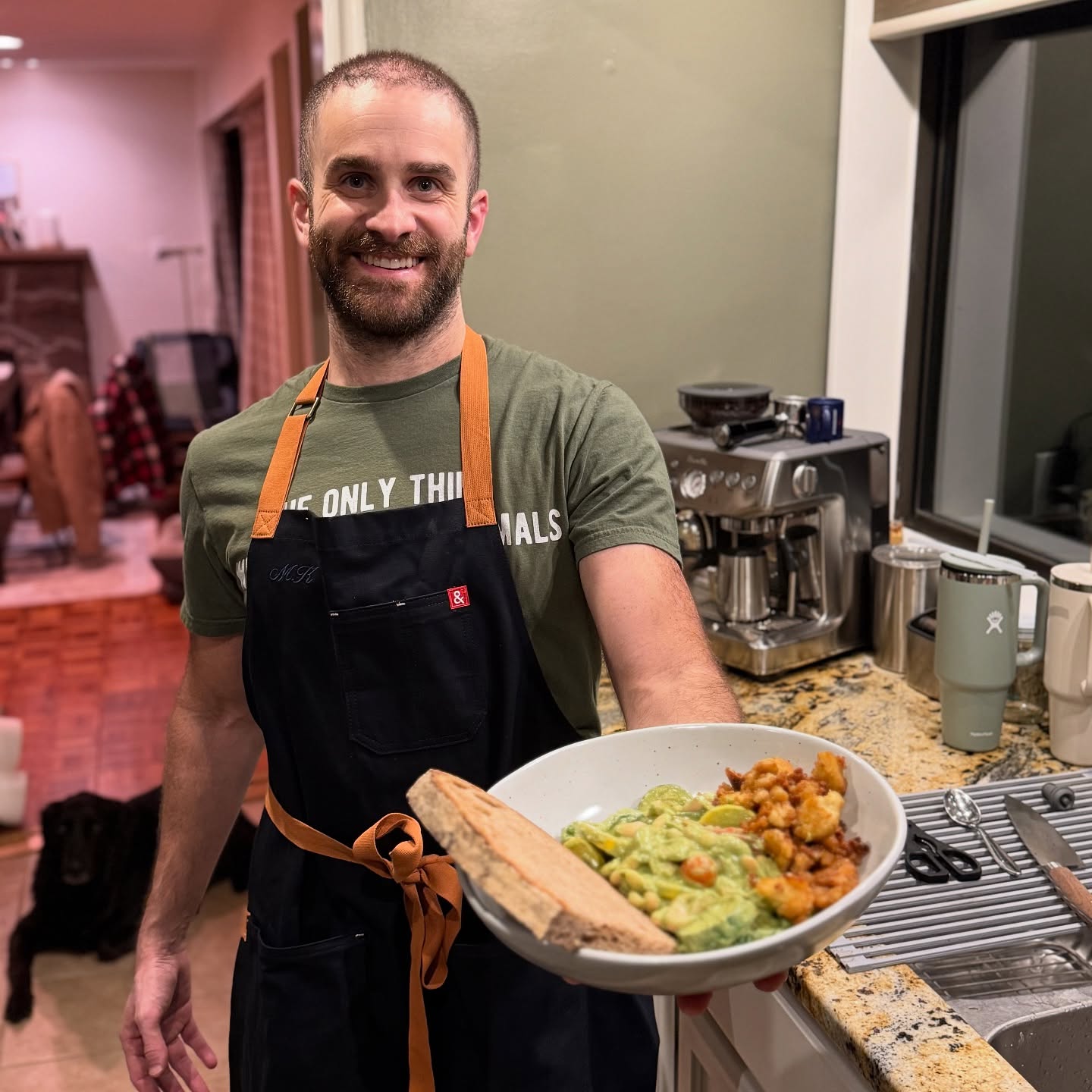More vegan cookin’ and Charles making sure he gets some screen time too! 🐶🌱
#plantbased #vegan #veganfood #tofu