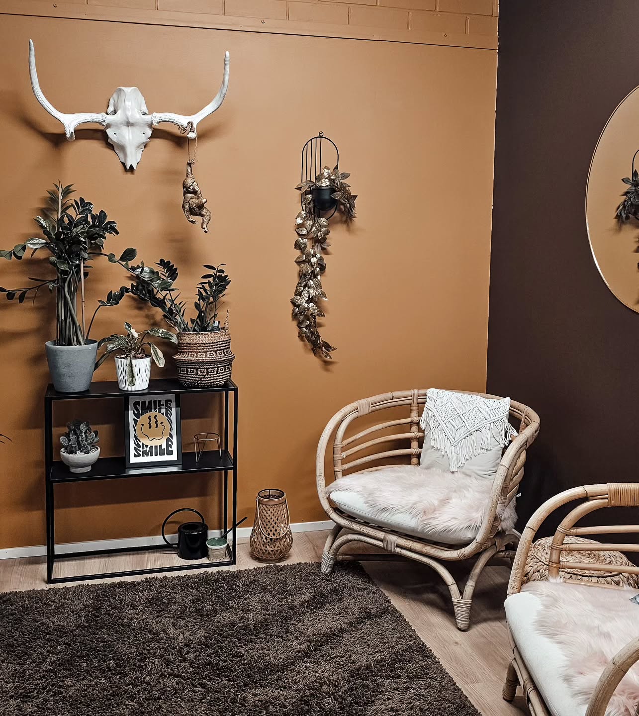 Studion muutto on valmis 🤎. Maanantaista eteenpäin (10.11) meidät löytää osoitteesta Kauppaneliö 6. Ollaan saman tien varrella missä ennenkin eli on helppo löytää ✨️!