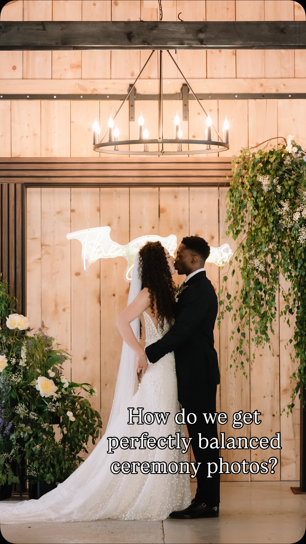 Today’s #AdventCalendar ceremony tip is to help you get the *perfect* vow and kiss photos! 🤍
.
Save to remind you and I’ll see you tomorrow for another tip! 😘
.
#ceremonytips #aislephoto #cotswoldscelebrant #gloucestershirecelebrant