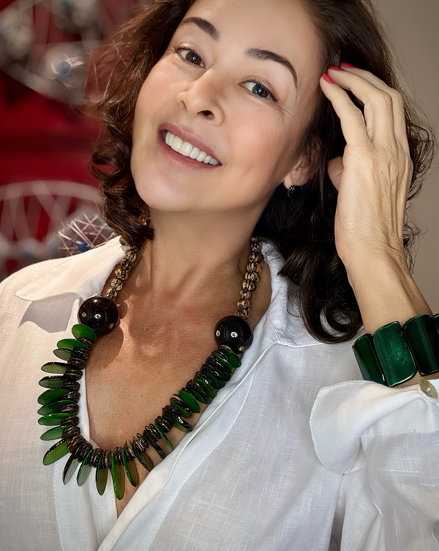 Arte amazonense neste colar feito com jarinas marfim fatiadas e tingidas em verde, tucumãs e sementes de açaí rústico.
Sustentabilidade e elegância em perfeita harmonia.
Não perca a chance de adquirir essa peça acessando o nosso site na Coleção Amazônia. Aproveite, também, o FRETE GRÁTIS para compra de quaisquer produtos pronta entrega.
#luxosustentavel
#elegancianatural
#biojoiasexclusivas