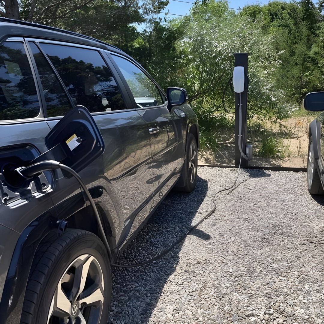 Make life easier—charge your EV at home! ⚡
We handle the install, so you can just plug in and go!
#CapeCodCustomBuilder #CapeAssociates #CommitmentQualityIntegrity #EVCharging #HomeCharging #ElectricVehicle #SustainableLiving #GreenEnergy #EcoFriendly #CapeCod