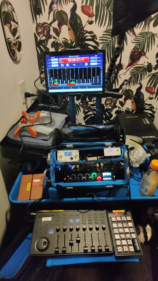 Masterclass hidey hole 🕳️
•
#soundmixer #soundspeeds #soundmixer #filmsetlife