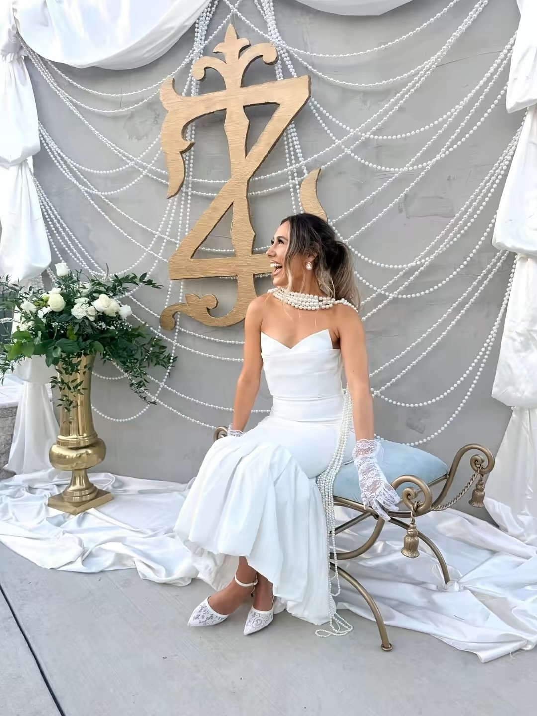 OH SHUCKS π¦ͺβ¨π€ Jenna is getting married! These ladies know how to throw a bridal shower! So much fun & absolutely stunning! Terri, Natalie, Klaire, & Naomi ππ» great job! #eventflorist #florist #bridalshower #flowers