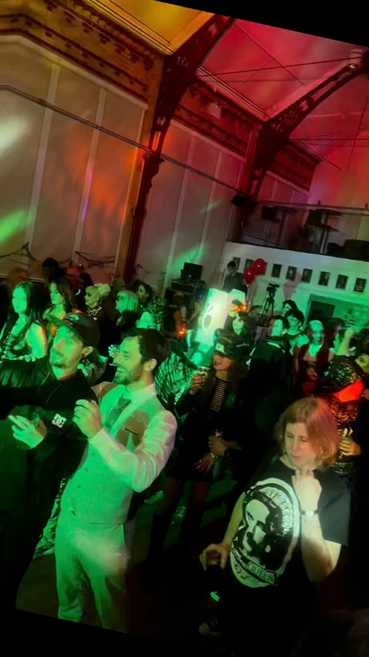 What an amazing night! 🎃
#halloween #charity #party
🦇 Thank you to everyone who came to the Halloween Party @johnpeelcentre
Not only did you all look AMAZING You all helped raise some sweet ££ and awareness for a great cause!
Big shout out to the @ficklepicklesband and @theashleyfox6000 who made this the most epic spooky season ever! 🤘🏻
We hope y’all had an awesome night! 🕷️🩷
.
.
.
.
#halloweenparty #fancydress #costumes #cosplay #music #drag #spookyseason #band
#tattoo #tattoos #stowmarket #ink #inked #getinked #girlswhotattoo #tattooist #art #femaletattooist #gettattooed #prettyinink #Suffolk #girlswithtattoos #tatts #dowhatyoulove #follow #femalerun #tattoosarecoolandyouknowit