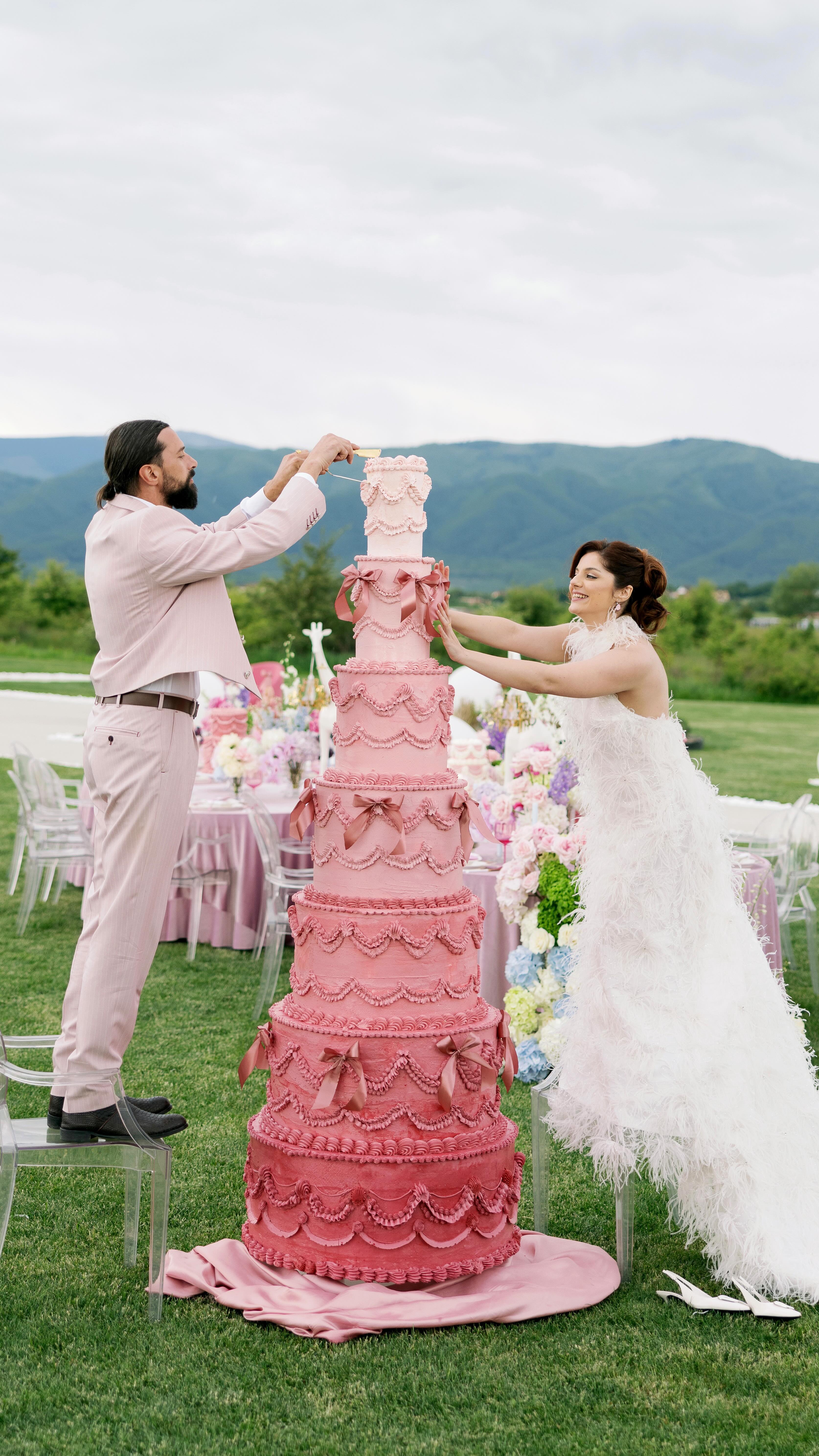 Amazing final video from our Workshop #3 🫀The Circus of Love 🫀
By @momentum.stories
Planning @camitzafilip @camillevents
Location @thesecretgardensibiu
Decor & Florals @vowevents
Sweets @acadeea
Couple @deeeabb @mihai_djj
Model @kristinahodis
Hair & Makeup @carmenburci
Prints @esteepaper
Candles @quiet.deco
Plates @floraria.mimosa
Suit @marecomconf
Wedding dress @the_bride_by_oana_lupas
Red dress @oananutu
Accesories @babacilu
Poney @clubecvestru
Guestbook @oscaralbums.ro
Powered by @aftershootco