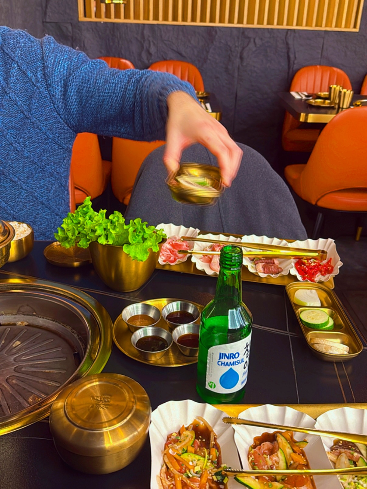 Autumn has kept me on the move, but it’s also grounded me. Long weeks, new projects, and moments of stillness I’m learning to hold onto. 🍁 🍂